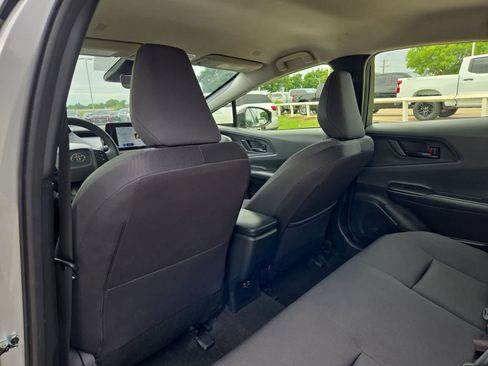 Used 2024 Toyota Prius LE FWD image 16