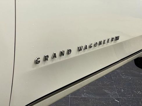 Used 2022 Jeep Grand Wagoneer Series II image 44