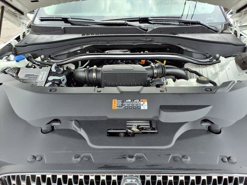 Used 2024 Lincoln Aviator AWD image 10