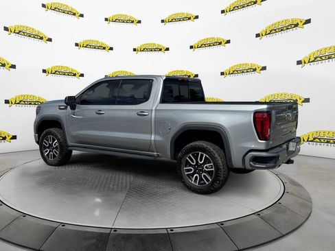 Used 2023 GMC Sierra 1500 AT4 w/ AT4 Premium Package AWD/4WD image 3