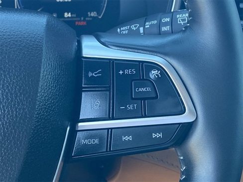 Certified 2025 Toyota Highlander Platinum image 26