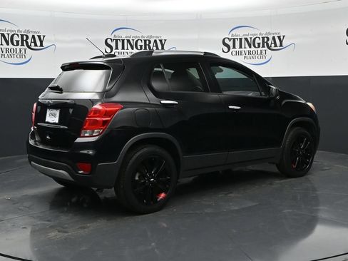 Used 2019 Chevrolet Trax LT w/ Sun & Sound Package AWD/4WD image 7