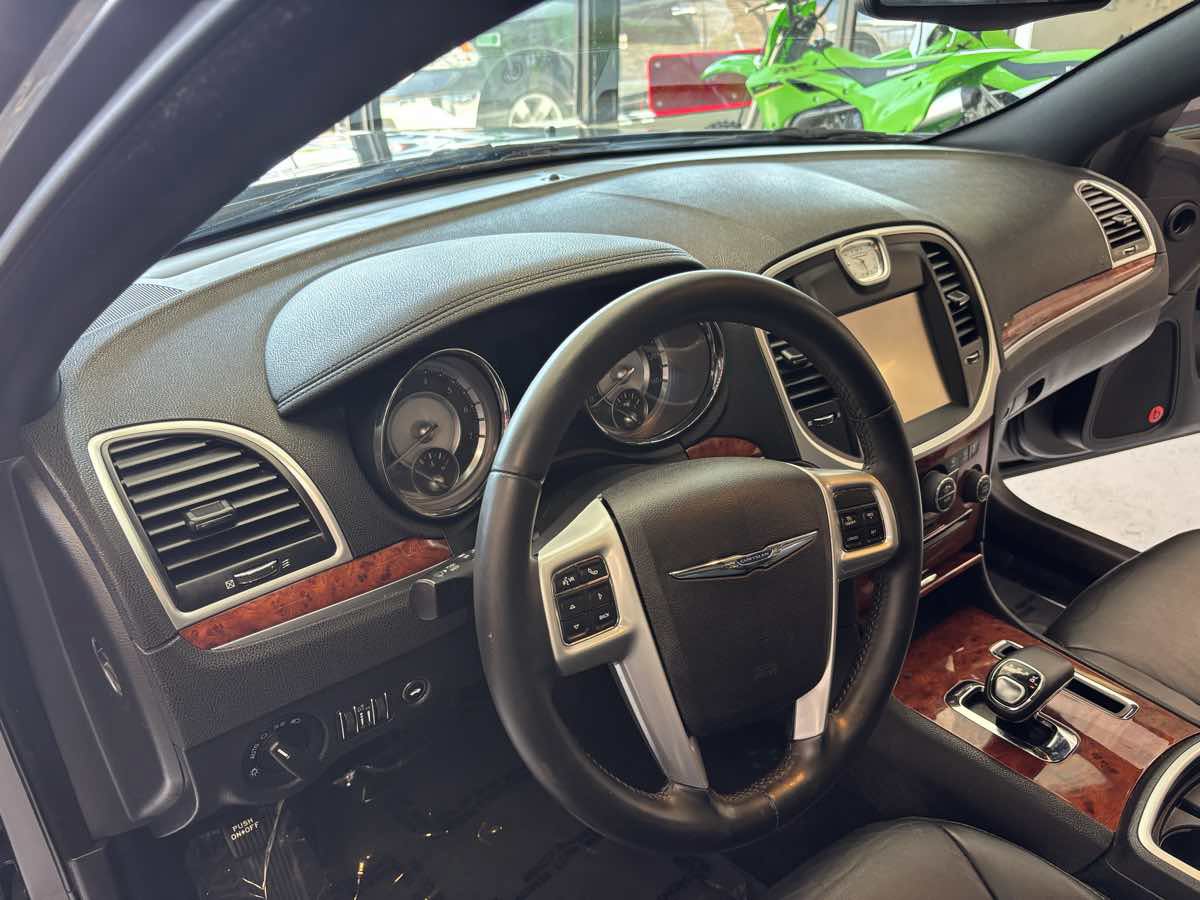 Used 2013 Chrysler 300 w/ Beats Audio Group RWD image 12