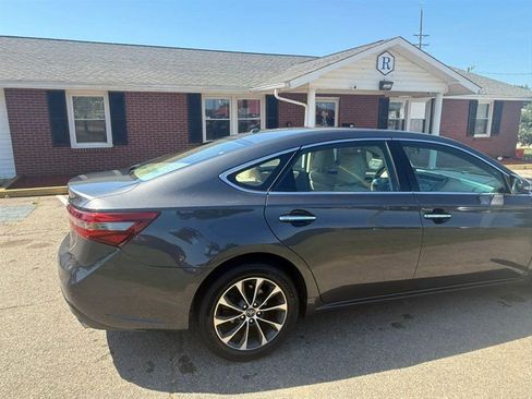 Used 2016 Toyota Avalon XLE FWD image 14