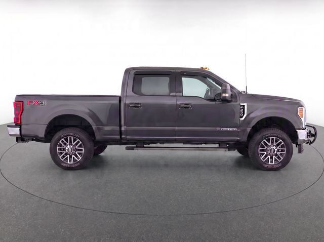 Used 2017 Ford F250 Lariat w/ Lariat Value Package AWD/4WD image 8