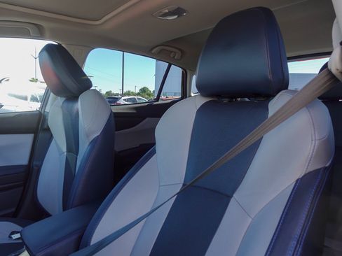 Used 2019 Subaru Crosstrek Hybrid w/ Moonroof Package w/Navigation AWD/4WD image 12
