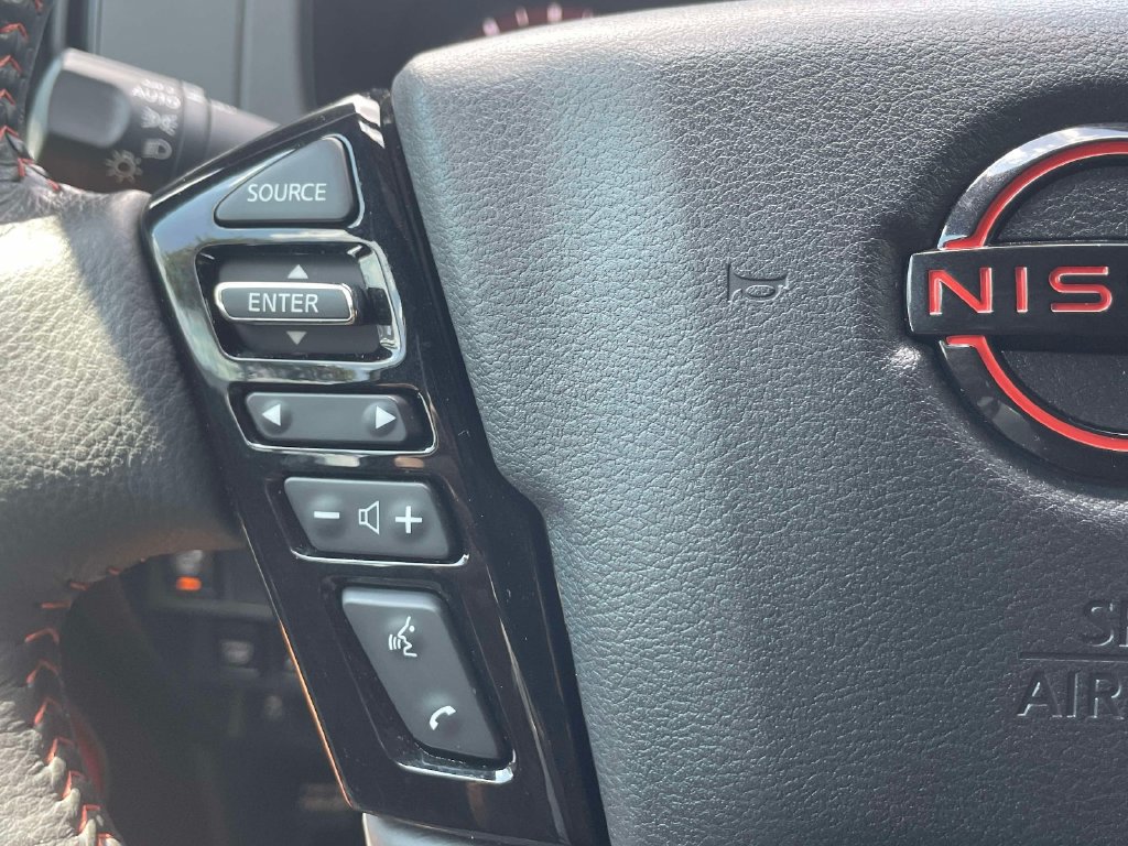 Used 2025 Nissan Frontier PRO-4X AWD/4WD image 22