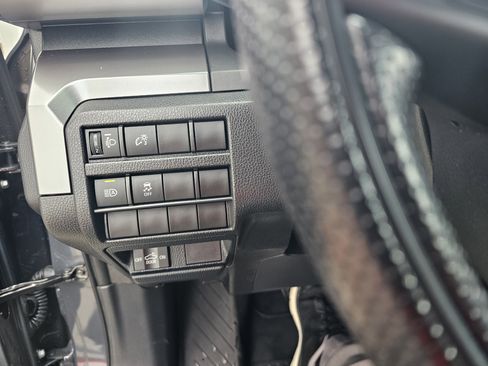 Certified 2025 Toyota Tacoma SR5 image 25