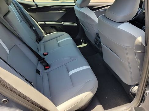 New 2026 Toyota Camry Hybrid FWD image 19