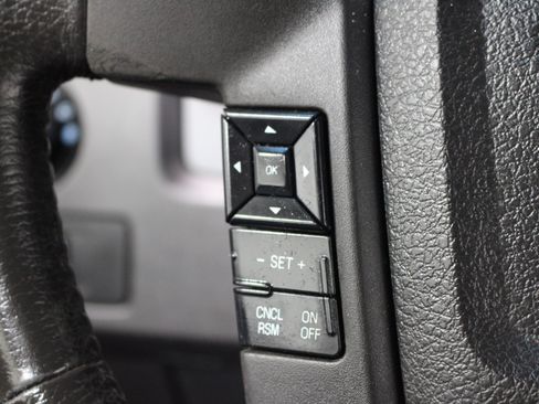 Used 2012 Ford F150 XLT w/ XLT Chrome Pkg AWD/4WD image 11