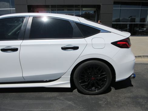 Used 2023 Honda Civic EX-L image 4