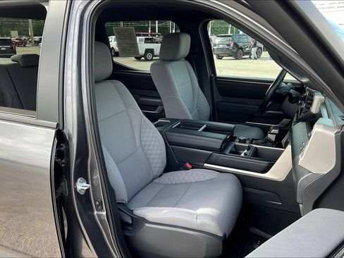 Used 2025 Toyota Tundra SR5 AWD/4WD image 16