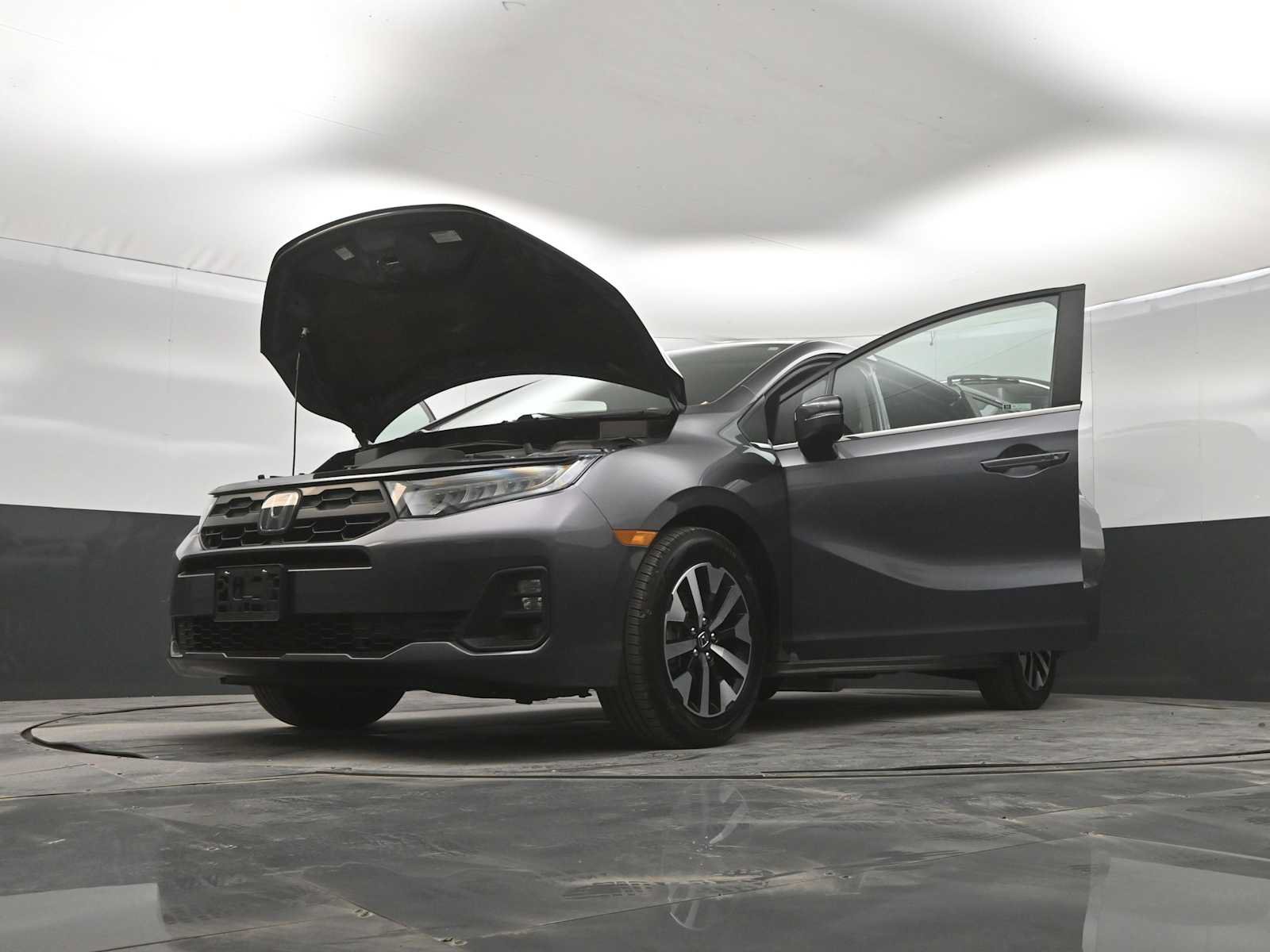 Used 2025 Honda Odyssey EX-L image 47