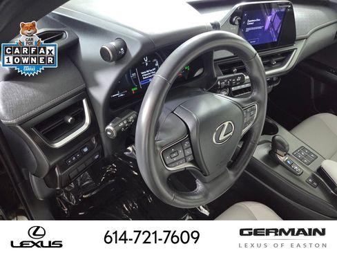 Certified 2025 Lexus UX 300h AWD w/ Accessory Package (Z1) image 16