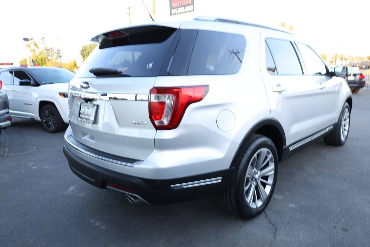 Used 2018 Ford Explorer Limited AWD/4WD image 4