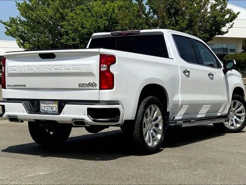 Used 2021 Chevrolet Silverado 1500 High Country w/ Technology Package image 13