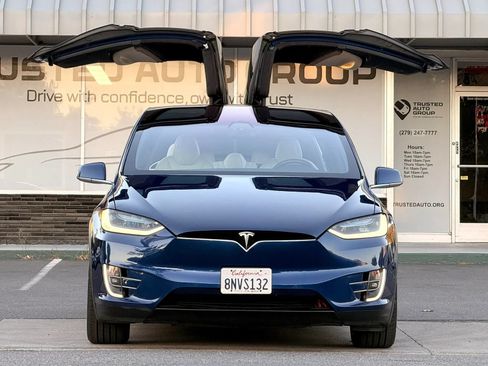 Used 2020 Tesla Model X AWD/4WD image 3