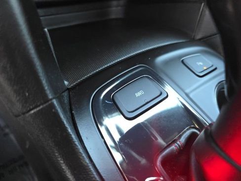 Used 2022 Chevrolet Equinox RS w/ RS Leather Package AWD/4WD image 31