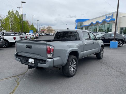 Used 2021 Toyota Tacoma Limited image 5