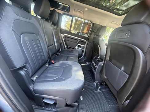 Used 2020 Land Rover Defender 110 First Edition AWD/4WD image 31