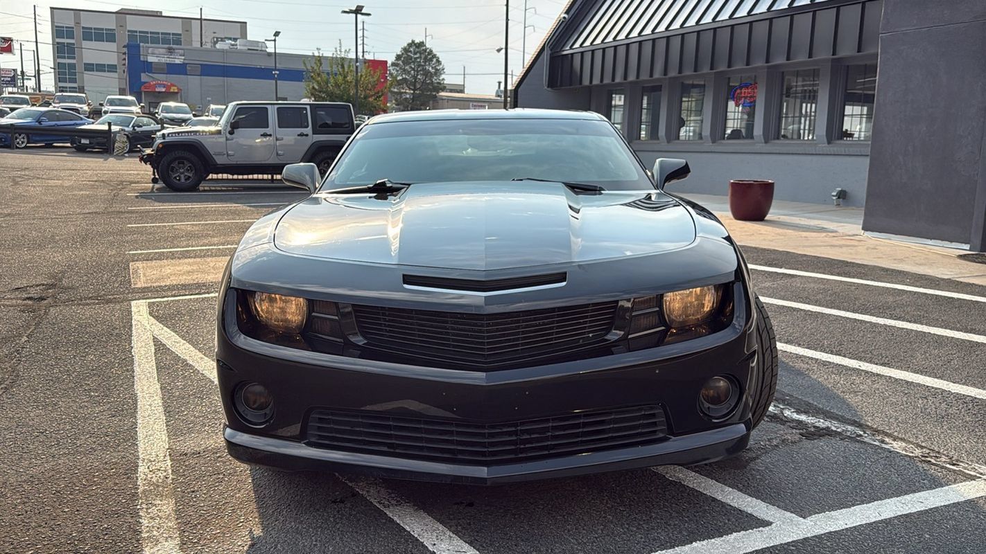 Used 2010 Chevrolet Camaro SS RWD image 8