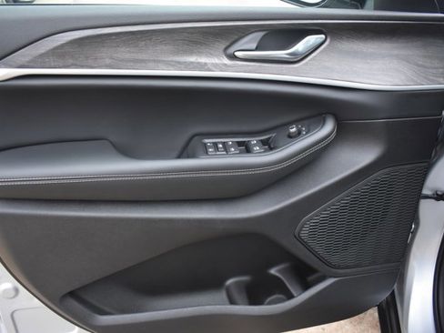 New 2026 Jeep Grand Cherokee Altitude AWD/4WD image 12