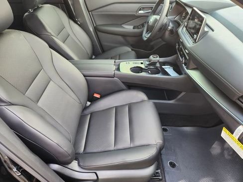 New 2026 Nissan Rogue SV w/ SV Premium Package image 10