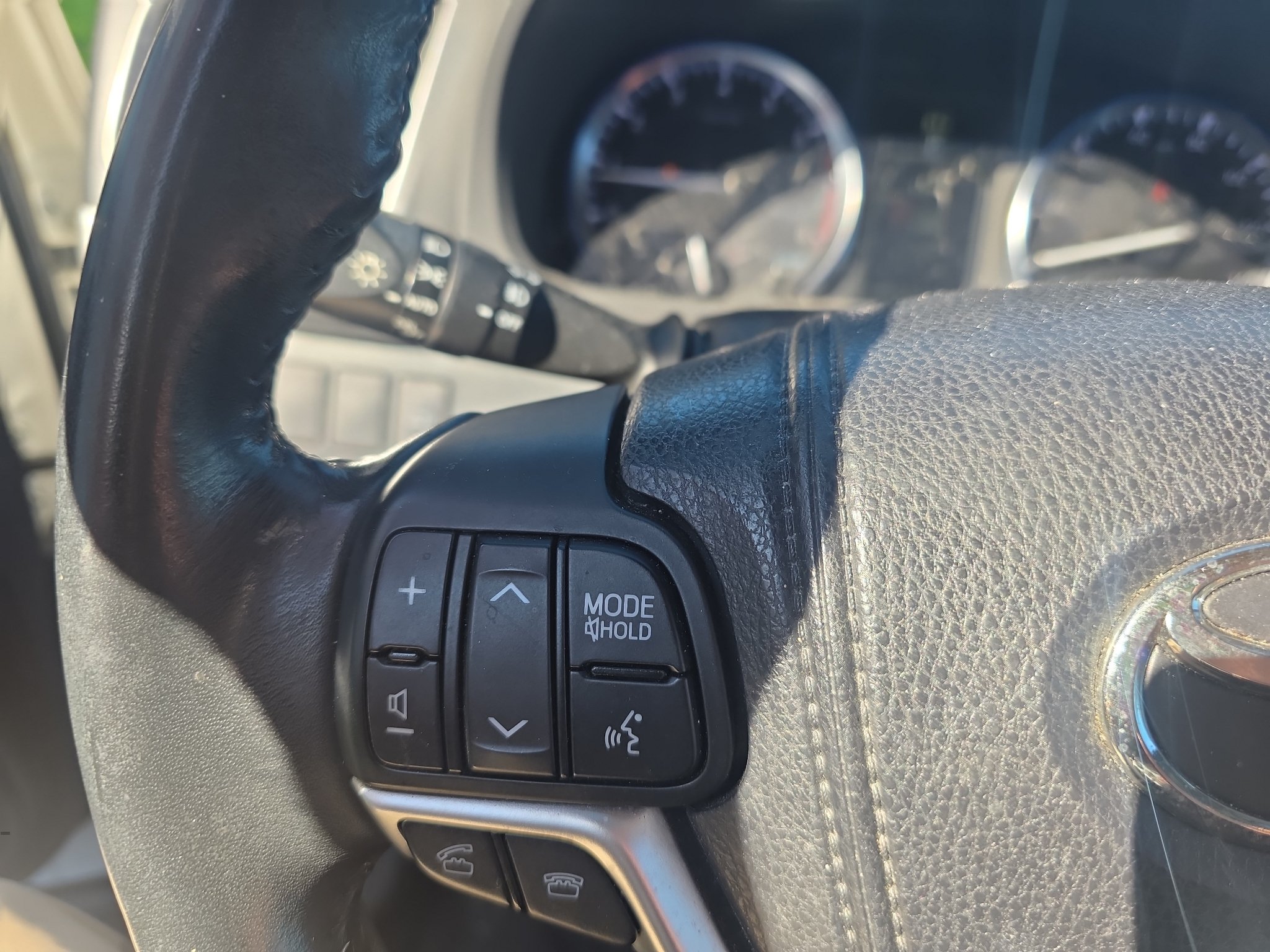 Used 2015 Toyota Highlander XLE FWD image 17