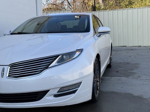 Used 2014 Lincoln MKZ 4dr Sdn AWD image 13
