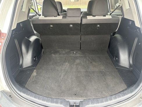 Used 2015 Toyota RAV4 XLE image 20