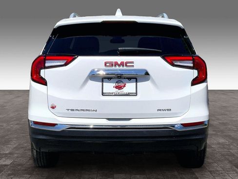 Used 2024 GMC Terrain SLT AWD/4WD image 4