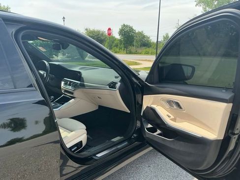 Used 2021 BMW 330i Sedan w/ Convenience Package RWD image 17