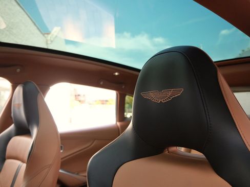 Used 2023 Aston Martin DBX 707 AWD/4WD image 5