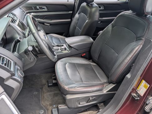 Used 2018 Ford Explorer Sport w/ Equipment Group 401A AWD/4WD image 18