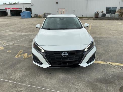 New 2026 Nissan Altima 2.5 SV w/ SV Special Edition Package FWD image 2