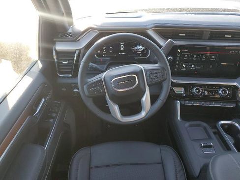 New 2026 GMC Sierra 2500 Denali w/ Denali Reserve Package image 18