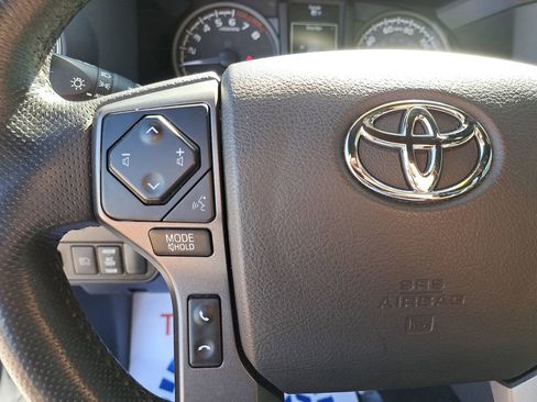 Used 2023 Toyota Tacoma TRD Sport image 18