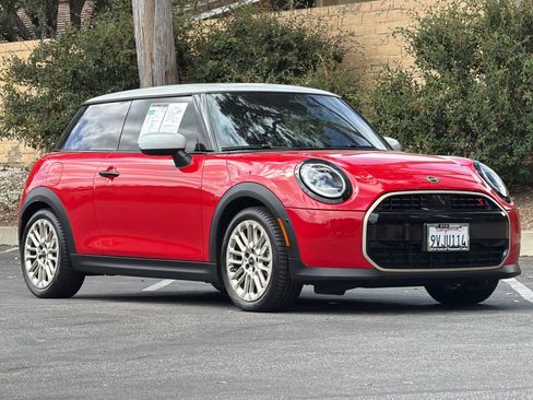 Used 2025 MINI Cooper S FWD image 9