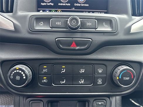 Used 2020 GMC Terrain SLE image 17