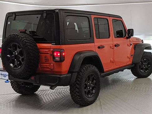 Used 2023 Jeep Wrangler Unlimited image 3