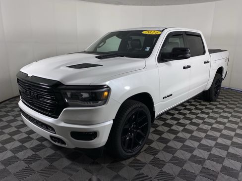Used 2024 RAM 1500 Laramie AWD/4WD image 12