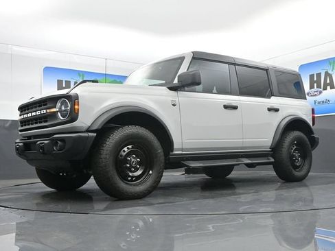 New 2026 Ford Bronco Big Bend w/ Black Diamond Package AWD/4WD image 18