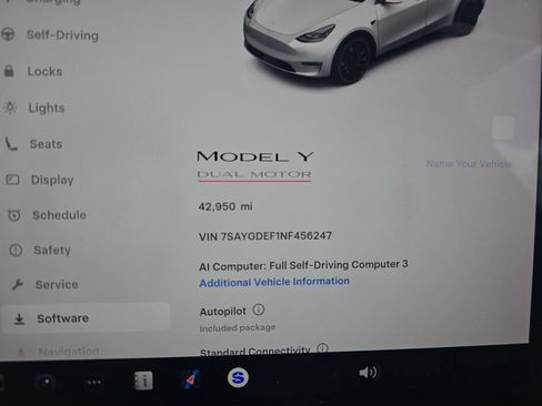 Used 2022 Tesla Model Y Performance AWD/4WD image 10