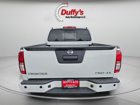 Used 2015 Nissan Frontier PRO-4X image 17