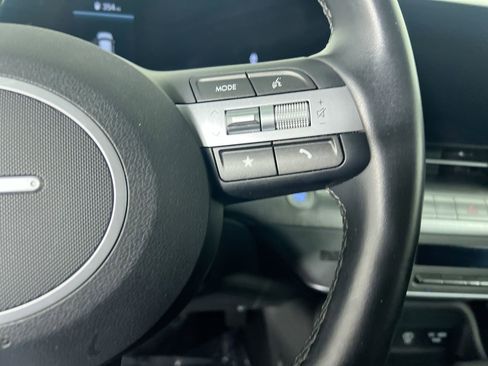 Used 2024 Hyundai Kona SEL FWD image 17