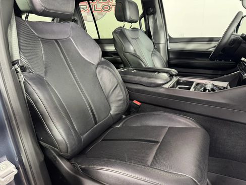 Used 2024 Jeep Wagoneer Series II w/ Convenience Group I AWD/4WD image 34