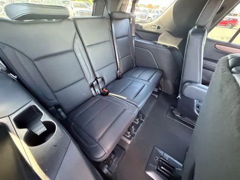Used 2025 GMC Yukon Denali image 16