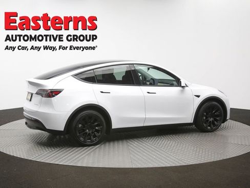 Used 2021 Tesla Model Y Long Range AWD/4WD image 37