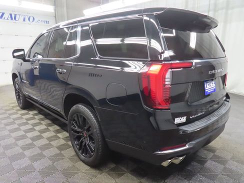 Used 2025 GMC Yukon Denali Ultimate AWD/4WD image 6