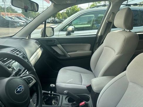 Used 2018 Subaru Forester 2.5i Premium AWD/4WD image 4